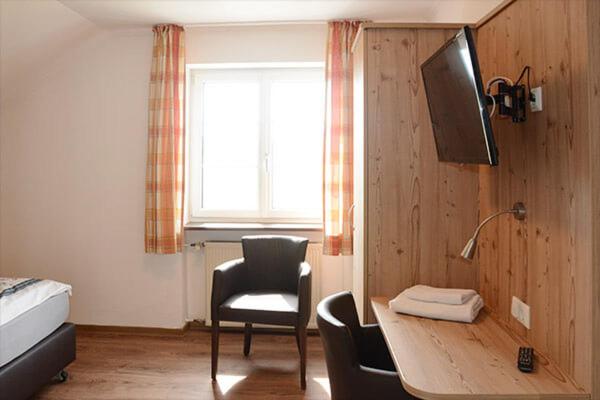 Gastwirtschaft & Hotel Doll