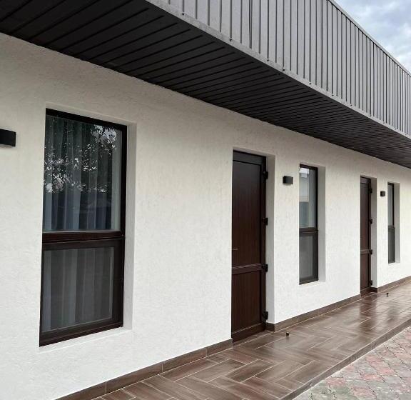 בית מלון כפרי колібрі