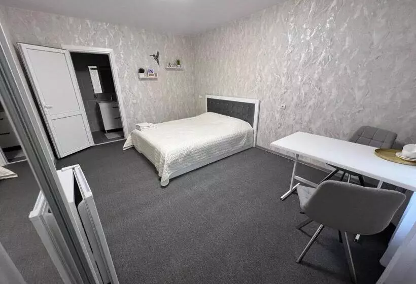 ホテル колібрі