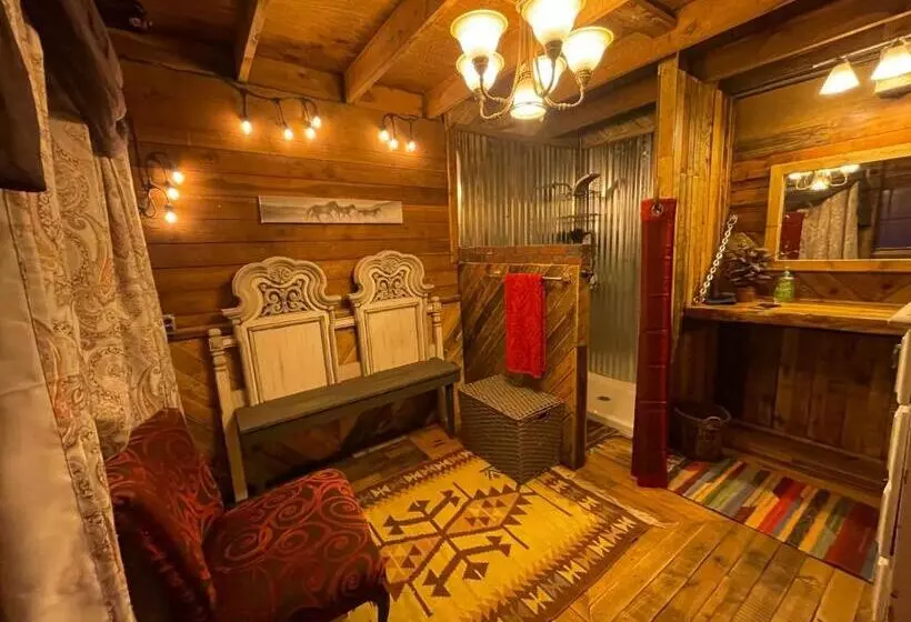 Hotelli Authentic Barn Bnb