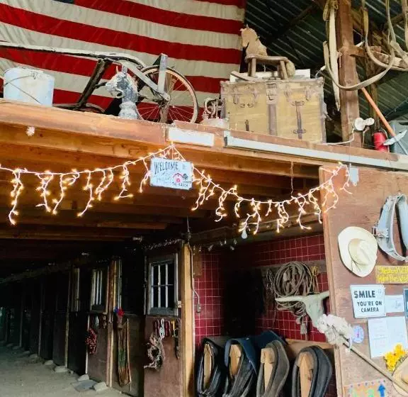 Hotelli Authentic Barn Bnb