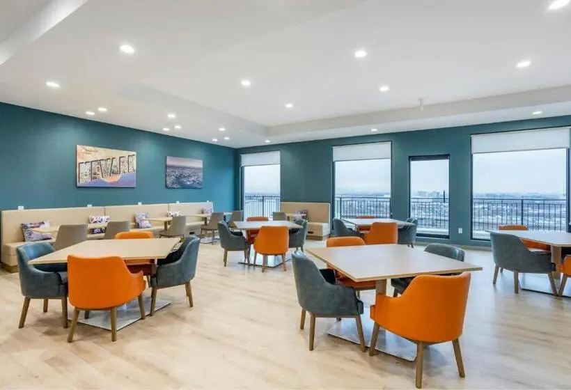 ホテル Four Points by Sheraton Newark Airport