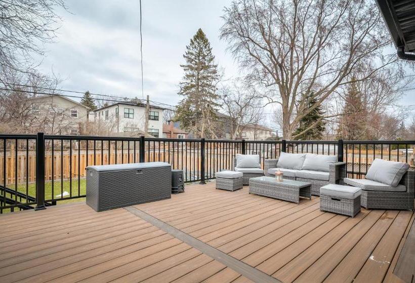 فندق Luxury Villas In Ajax And Scarborough