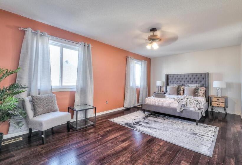 فندق Luxury Villas In Ajax And Scarborough