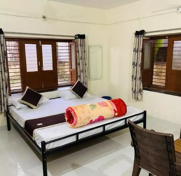 Hotelli Naivedyam Villa