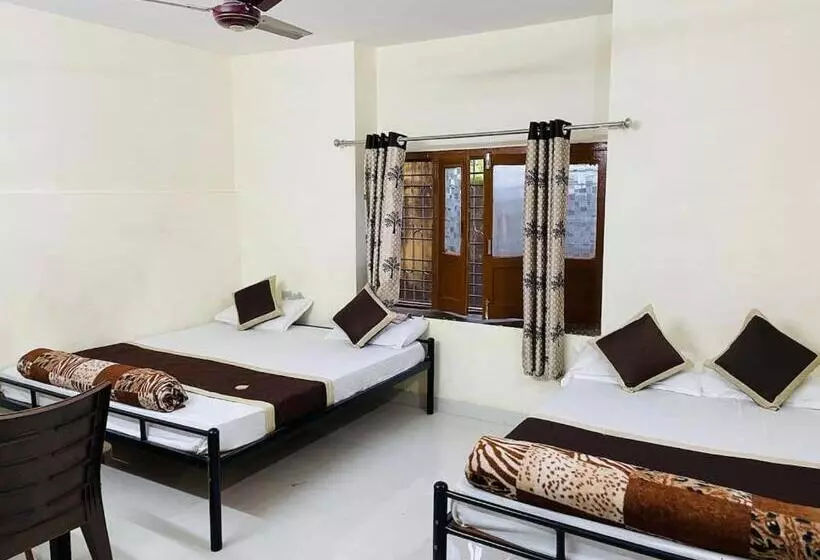 Hotelli Naivedyam Villa