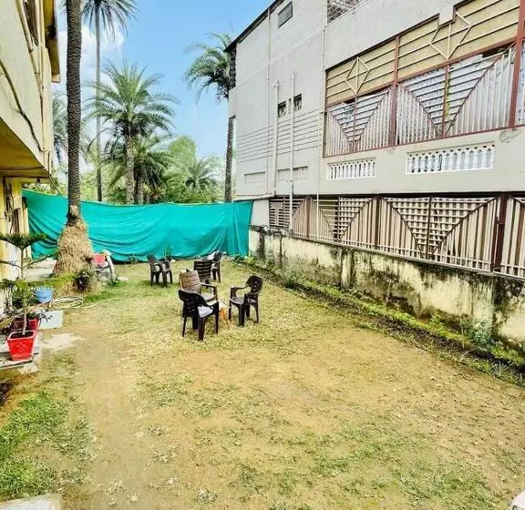 Hotelli Naivedyam Villa