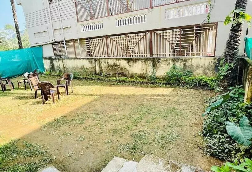 Hotelli Naivedyam Villa