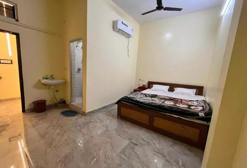 Hotelli Oyo Bihar Guest House