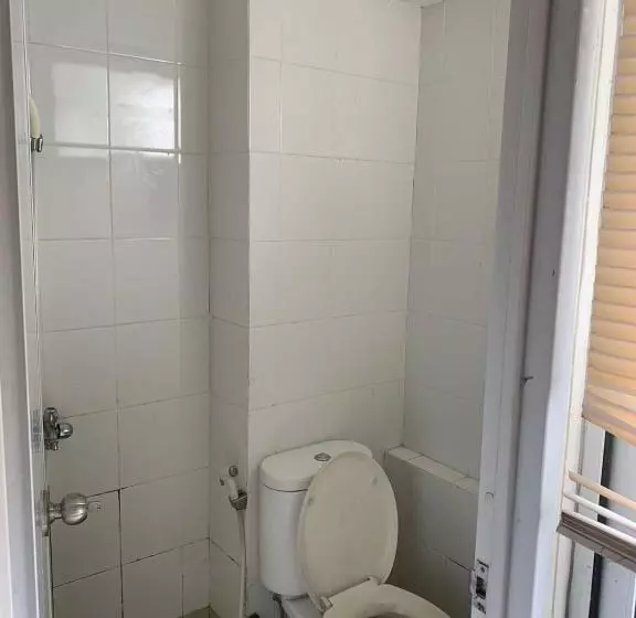 Hotelli Oyo Life 93374 Andira Inn