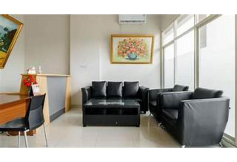 Hotel Oyo Life 93374 Andira Inn