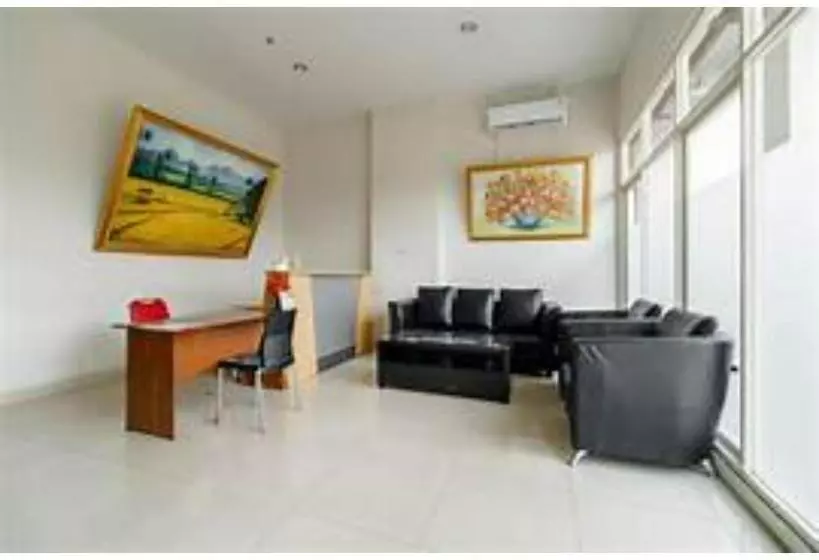 Hotelli Oyo Life 93374 Andira Inn