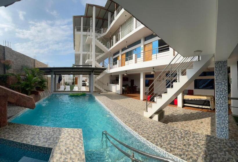 هتل Pinos Del Mar