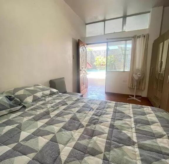 Hotelli Pinos Del Mar