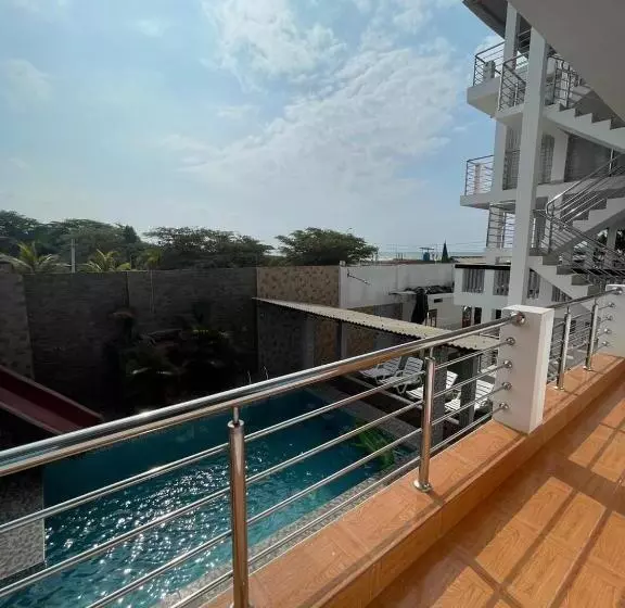 Hotelli Pinos Del Mar