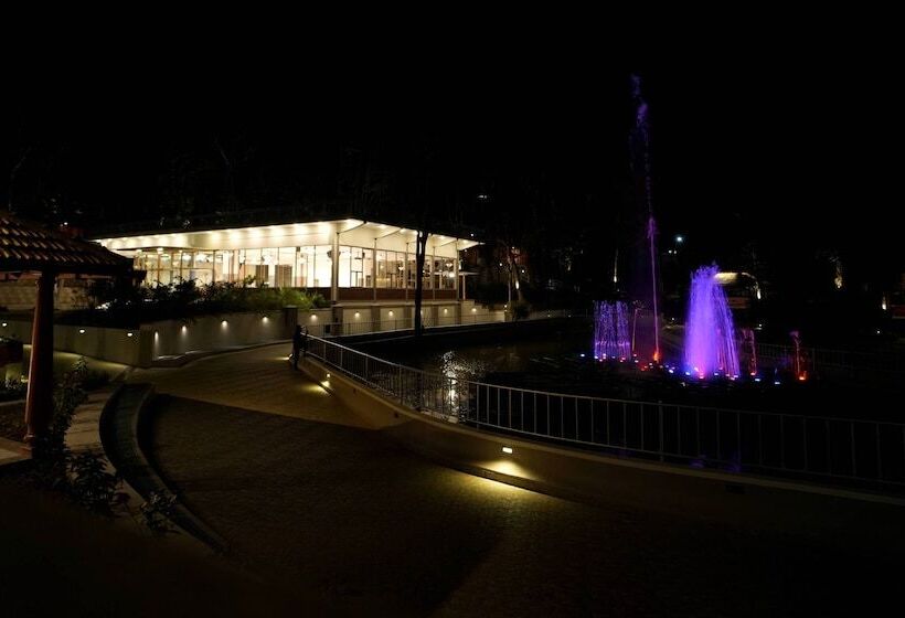 ホテル Regenta Resort Sakleshpur