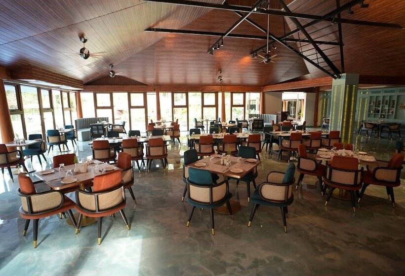 ホテル Regenta Resort Sakleshpur