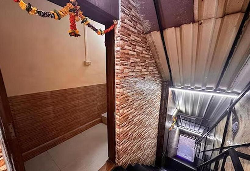 هتل Sai Parikrama