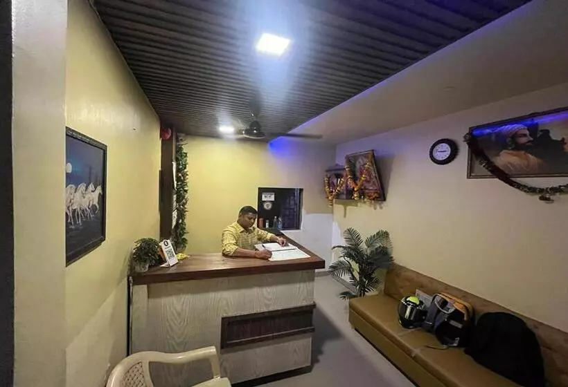 ホテル Sai Parikrama