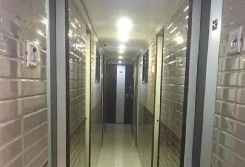 هتل Sai Parikrama