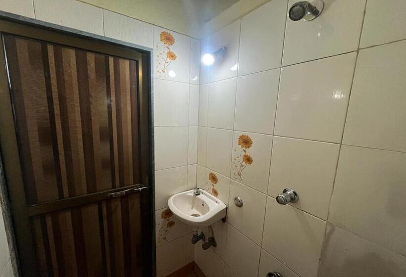 هتل Sai Parikrama