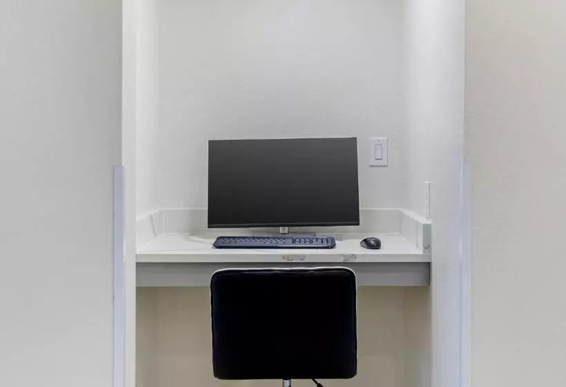 Motelli Red Roof Inn Hutchins