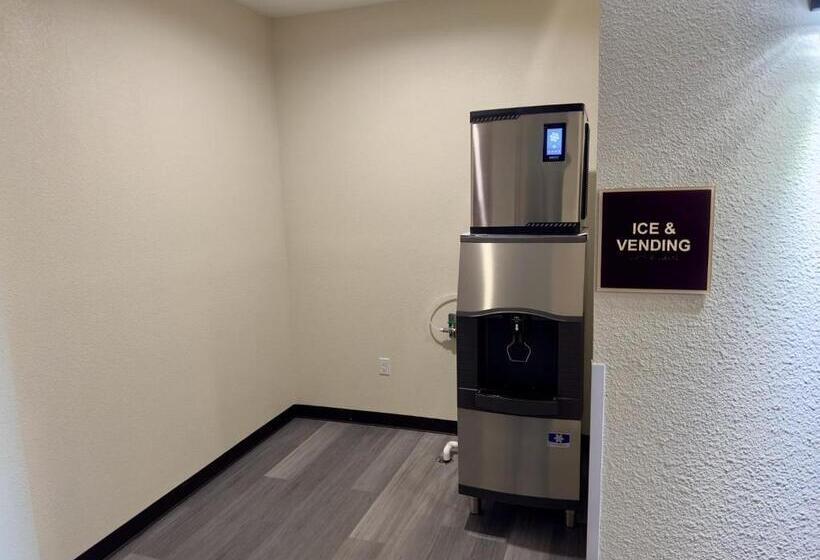 모텔 Red Roof Inn Hutchins