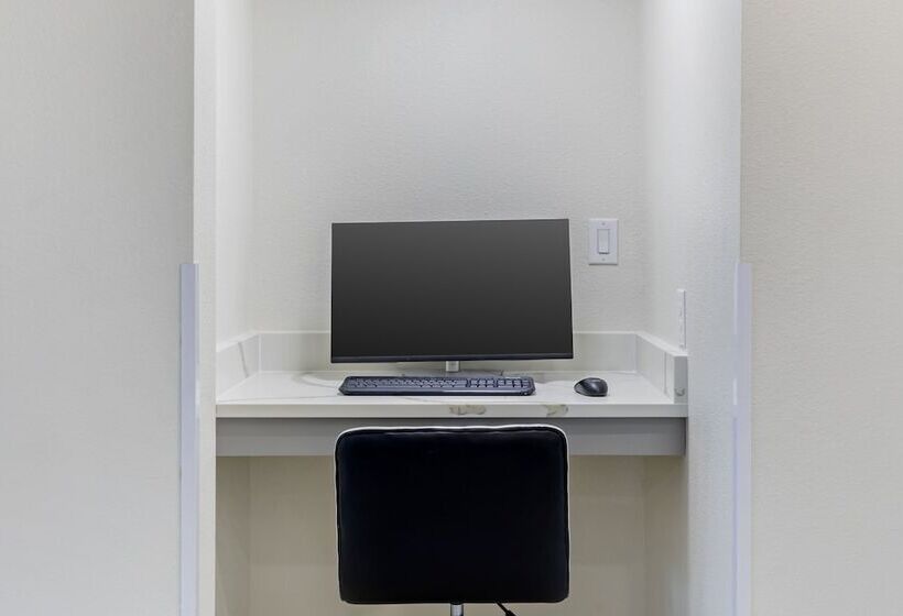 모텔 Red Roof Inn Hutchins