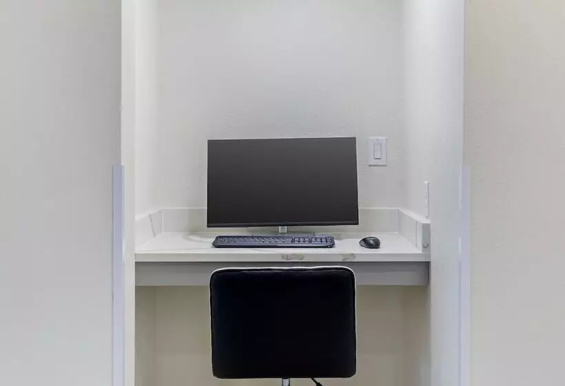 Motelli Red Roof Inn Hutchins