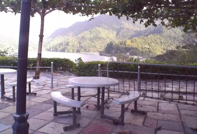 پانسیون Maracas Bay View