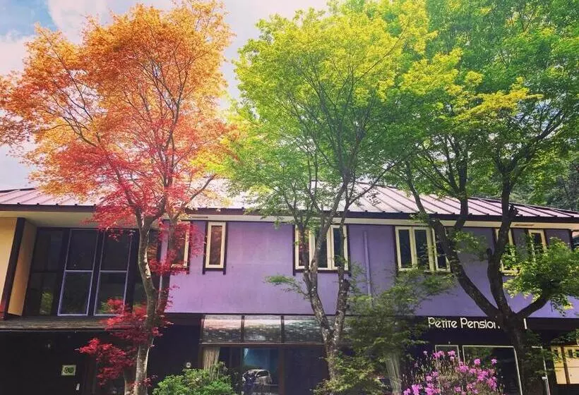 تختخواب و صبحانه ペンションあみ　b＆b Ami
