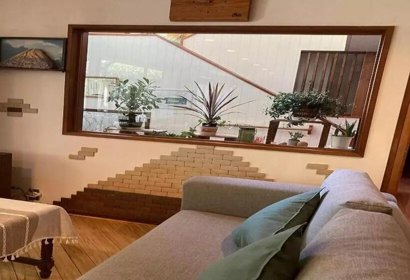 تختخواب و صبحانه ペンションあみ　b＆b Ami
