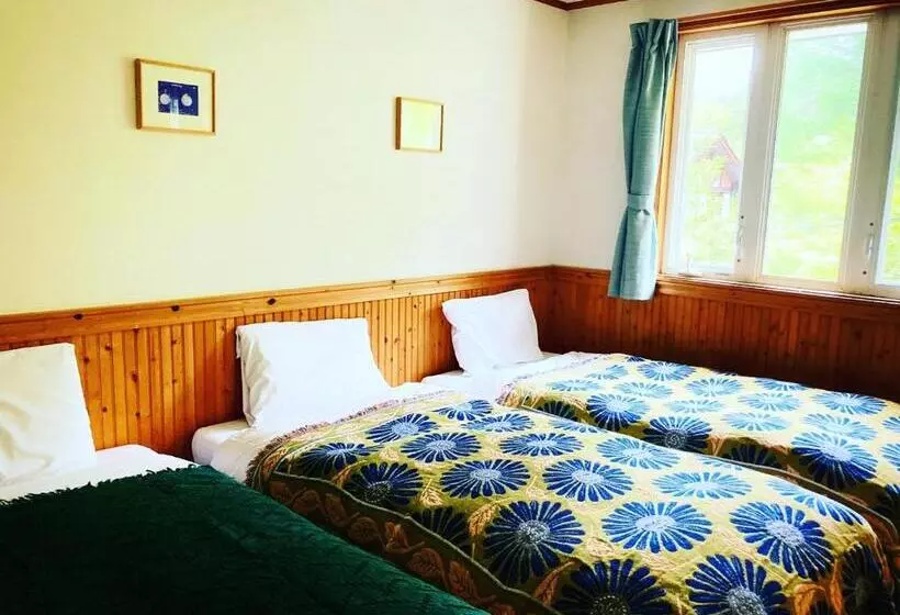 تختخواب و صبحانه ペンションあみ　b＆b Ami