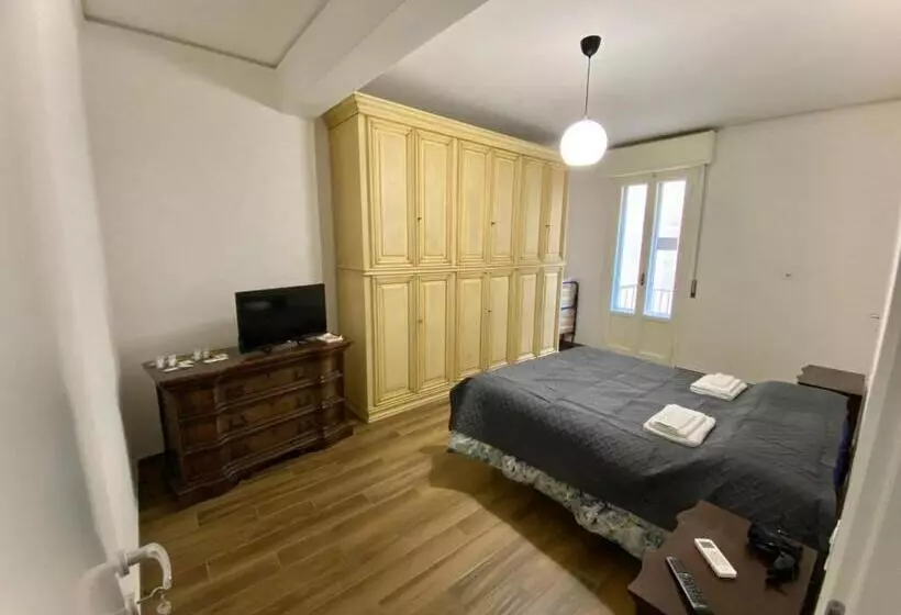 تختخواب و صبحانه Novoliroom
