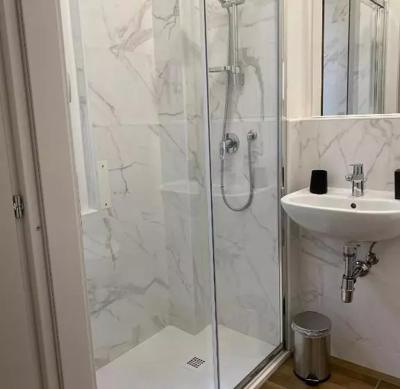 تختخواب و صبحانه Novoliroom