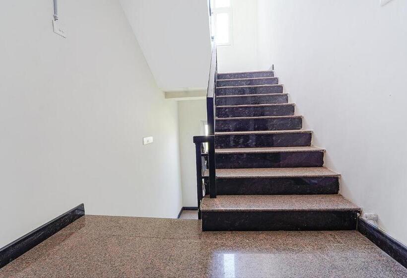 Fabhotel Snow Drop   1km From Our Lady Of Fatima Church