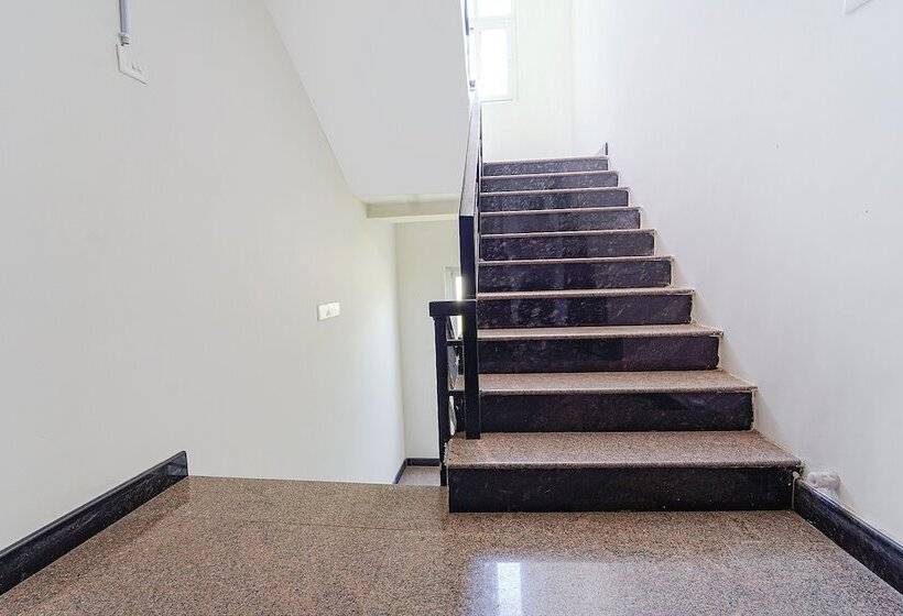 Fabhotel Snow Drop   1km From Our Lady Of Fatima Church