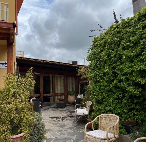 Отель Agriturismo La Cantina