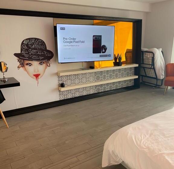 هتل Bay View King Suite With Balcony