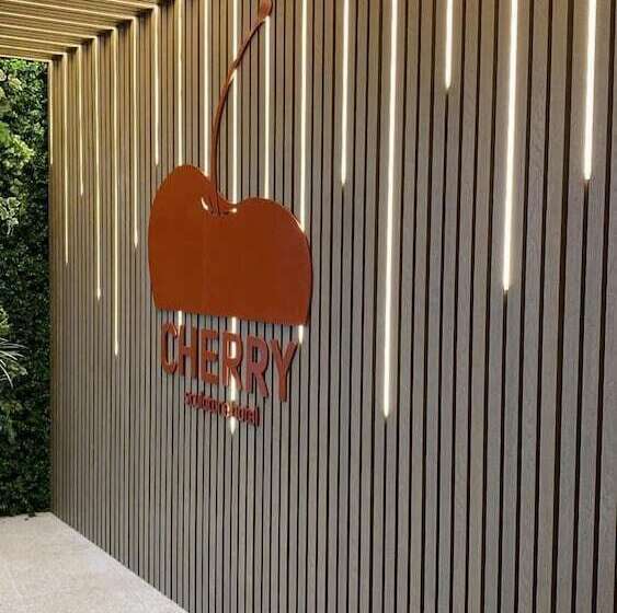 هتل Cherry Sculpture
