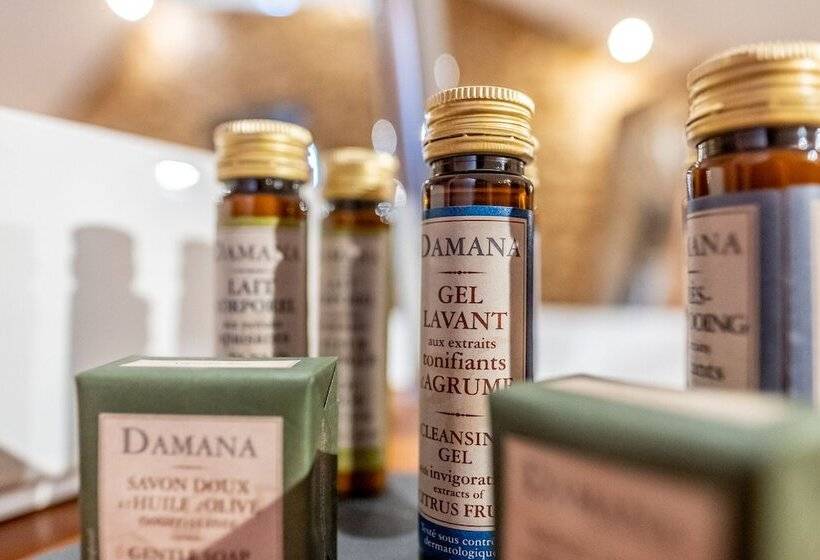 هتل Cherry Sculpture