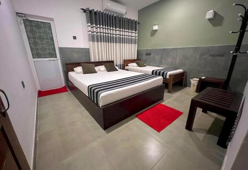 Hotel Dl Anuradhapura