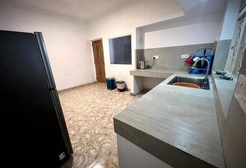 Hotel Dl Anuradhapura