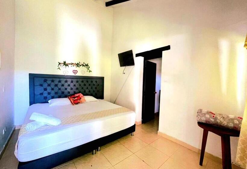 בית מלון כפרי Familia Casa Blanca