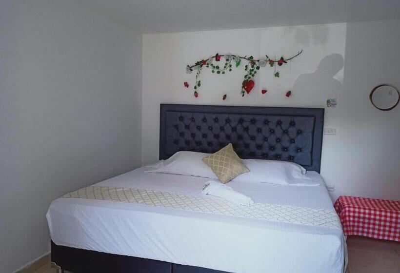 בית מלון כפרי Familia Casa Blanca