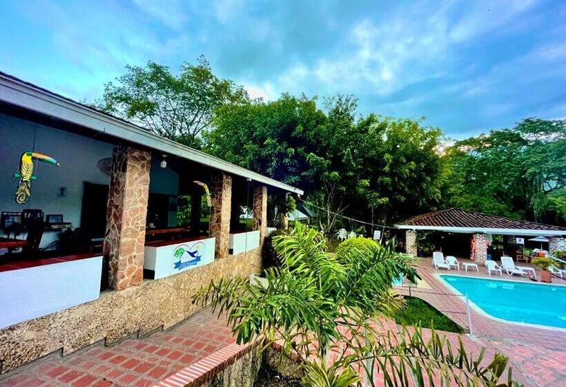 בית מלון כפרי Familia Casa Blanca