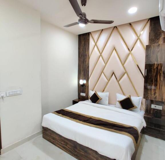 هتل Gs Amritsar 200 Mtr From Golden Temple