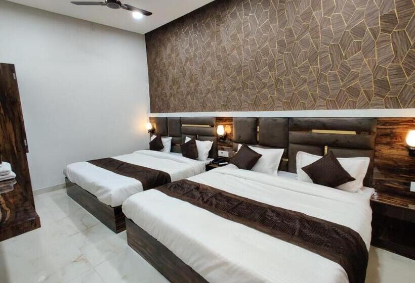 هتل Gs Amritsar 200 Mtr From Golden Temple