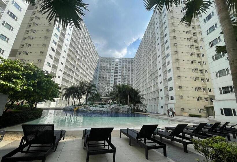 בית מלון כפרי Homefort At Shore 2 Residences