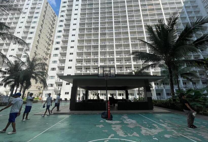 בית מלון כפרי Homefort At Shore 2 Residences